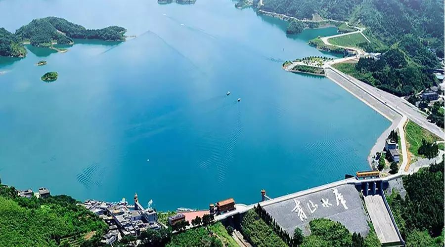 【4天五一小長假攻略】-西尼機(jī)電預(yù)祝各位“五一勞動(dòng)節(jié)”快樂！