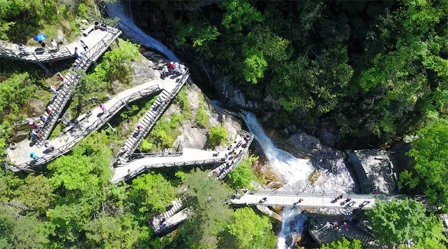 【4天五一小長假攻略】-西尼機(jī)電預(yù)祝各位“五一勞動(dòng)節(jié)”快樂！